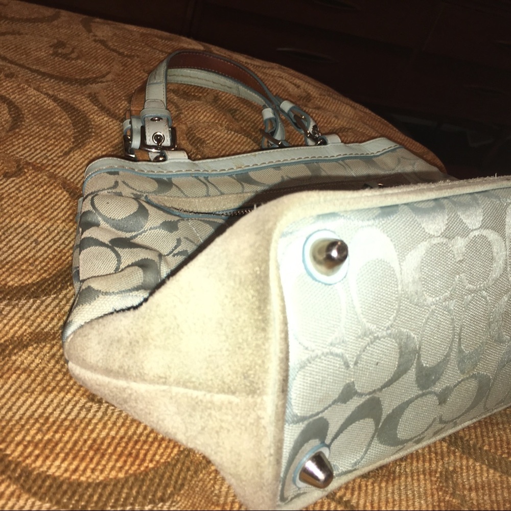 Authentic Coach - Picture 10 of 13